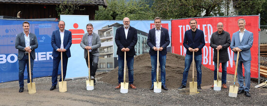 Gruppenfoto Spatenstich Salurnerstraße | © Tiroler Immobilien